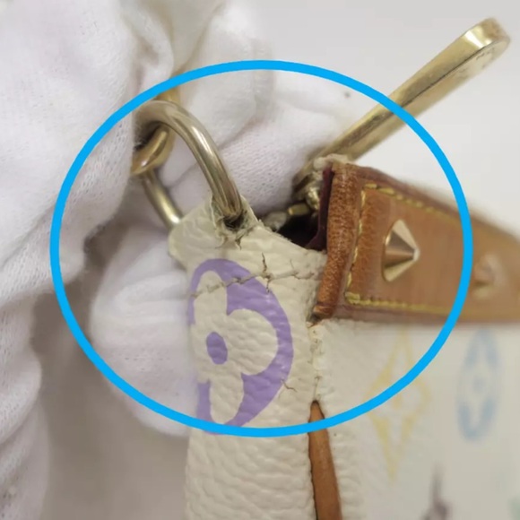 LOUIS VUITTON Murakami Pochette Accessoires Bag White Vintage Y2K RARE - Picture 12 of 16